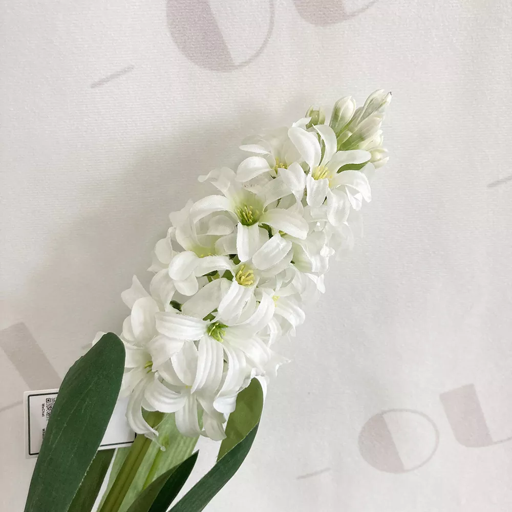 အတု hyacinth ပန်းပွင့်