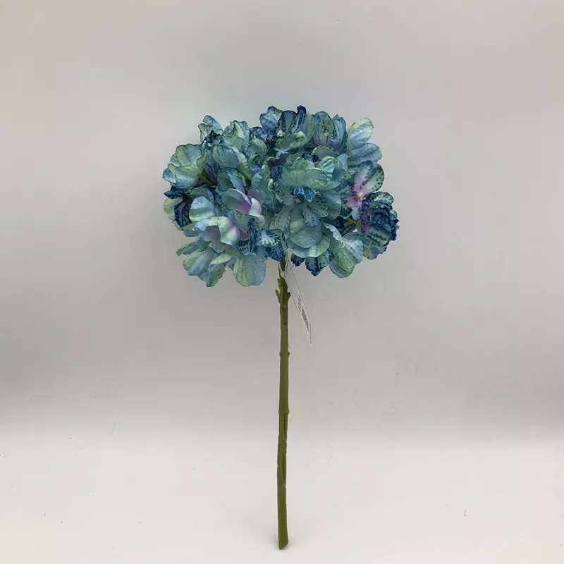 ခြောက်သွေ့သောထိတွေ့ hydrangea အတုပန်းပွင့်များ